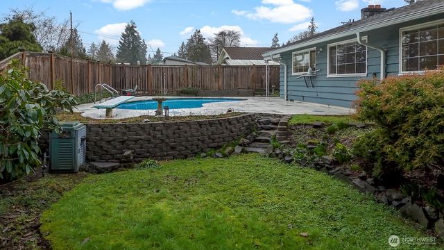9318 Hipkins Road SW, Lakewood, WA 98498