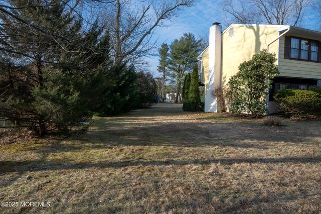 1226 E County Line Road E, Lakewood, NJ 08701