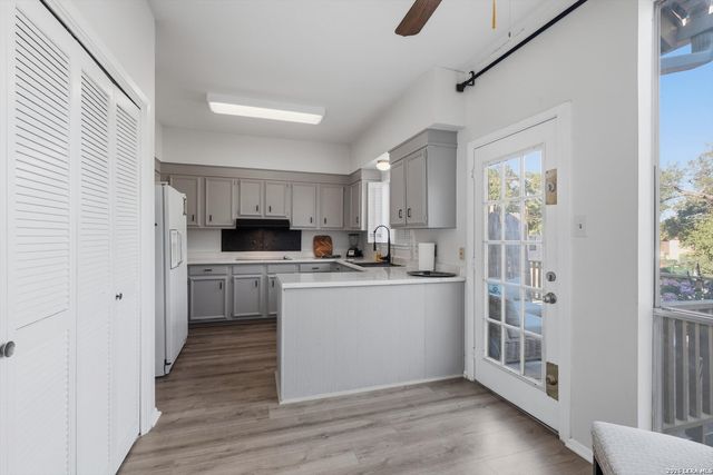 3678 Hidden Dr Apt 101, San Antonio, TX 78217