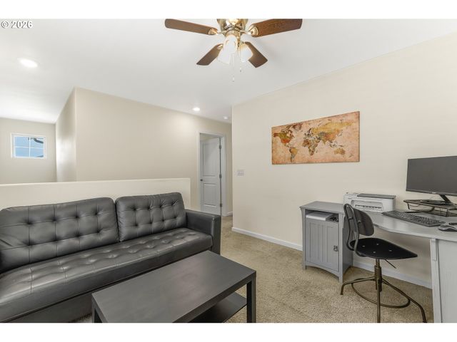 1228 W 16TH Ave, La Center, WA 98629