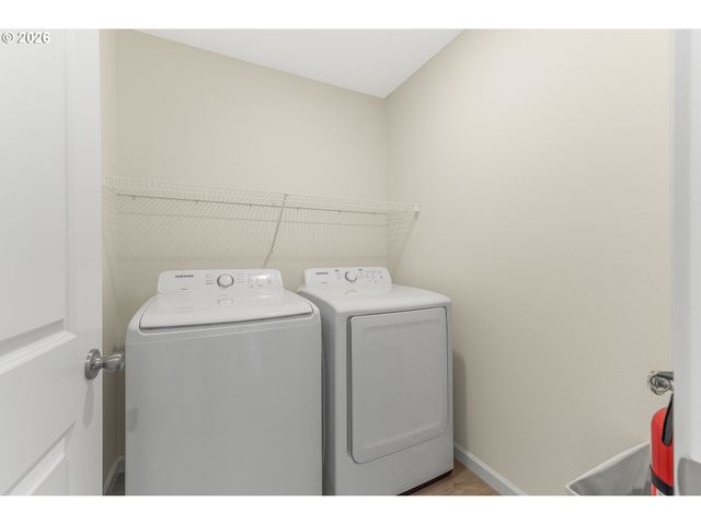 1228 W 16TH Ave, La Center, WA 98629