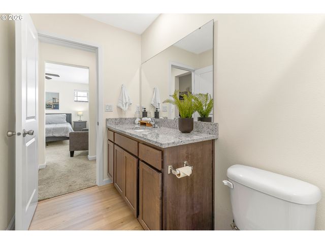 1228 W 16TH Ave, La Center, WA 98629
