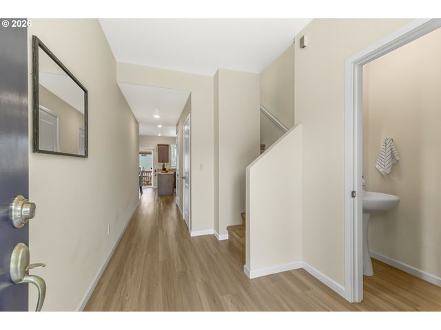 1228 W 16TH Ave, La Center, WA 98629
