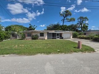 1637 Merrimack CT, Fort Myers, FL 33907