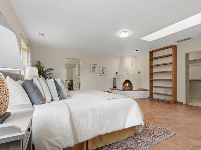 9801 Riverside Road NW, Albuquerque, NM 87114