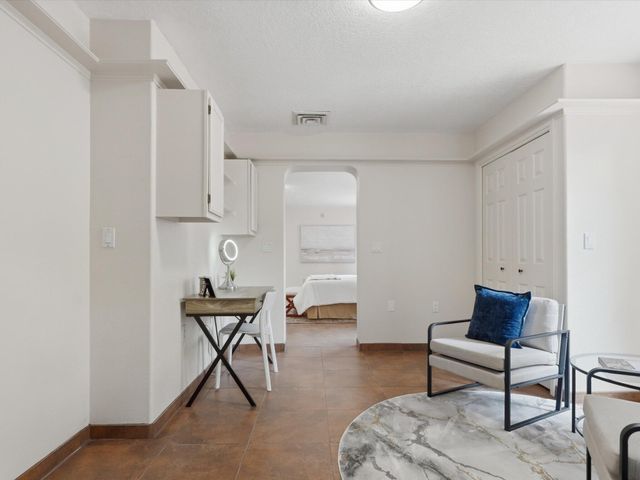 9801 Riverside Road NW, Albuquerque, NM 87114