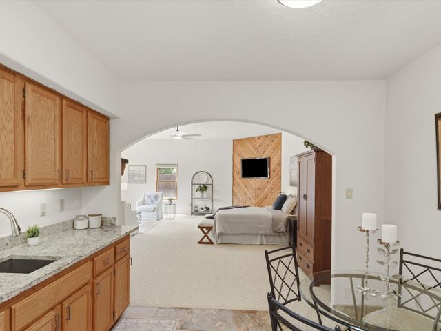 9801 Riverside Road NW, Albuquerque, NM 87114