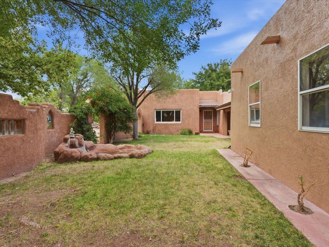 9801 Riverside Road NW, Albuquerque, NM 87114