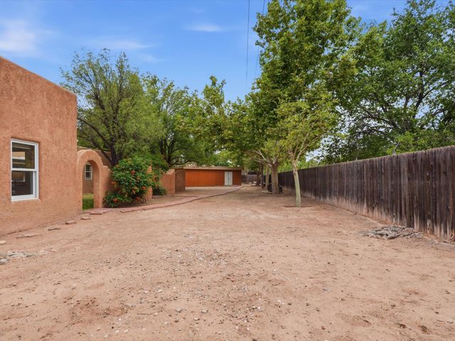 9801 Riverside Road NW, Albuquerque, NM 87114