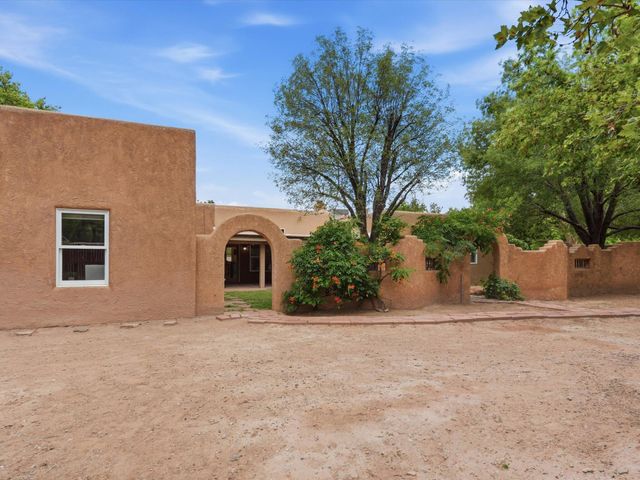 9801 Riverside Road NW, Albuquerque, NM 87114