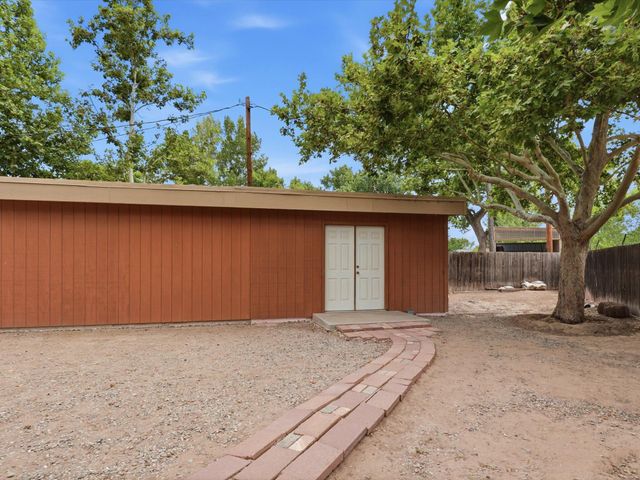 9801 Riverside Road NW, Albuquerque, NM 87114