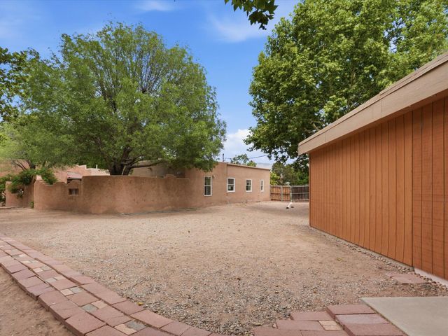9801 Riverside Road NW, Albuquerque, NM 87114