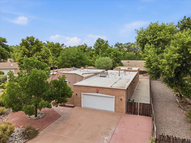 9801 Riverside Road NW, Albuquerque, NM 87114