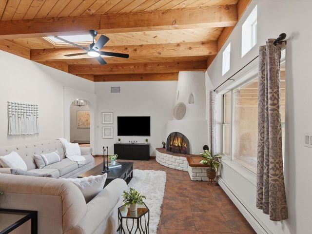 9801 Riverside Road NW, Albuquerque, NM 87114