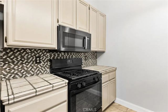 14828 Stone Age Lane, Victorville, CA 92394