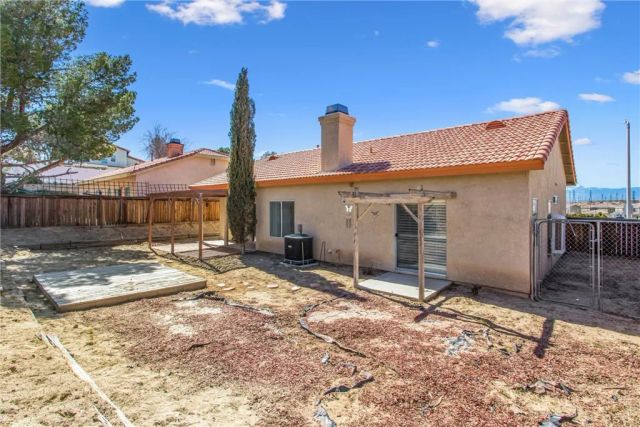 14828 Stone Age Lane, Victorville, CA 92394