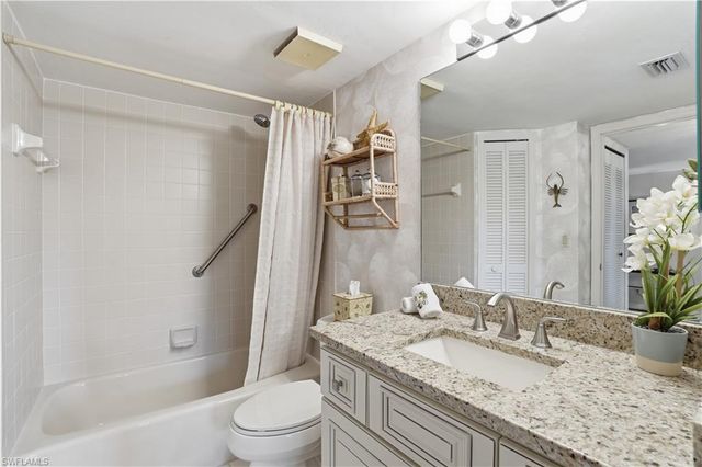 26880 Wedgewood DR 402, Bonita Springs, FL 34134