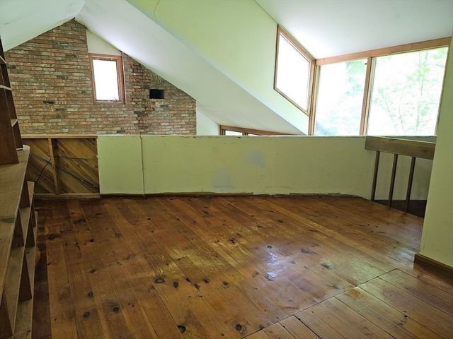119 Buffam Rd, Pelham, MA 01002