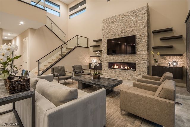 18 Garden Rain Drive, Las Vegas, NV 89135