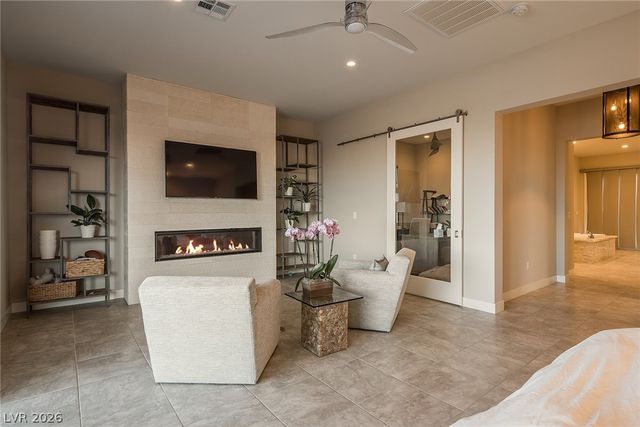 18 Garden Rain Drive, Las Vegas, NV 89135
