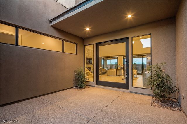 18 Garden Rain Drive, Las Vegas, NV 89135