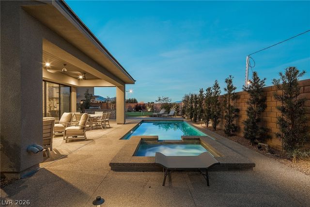 18 Garden Rain Drive, Las Vegas, NV 89135