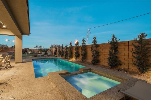 18 Garden Rain Drive, Las Vegas, NV 89135