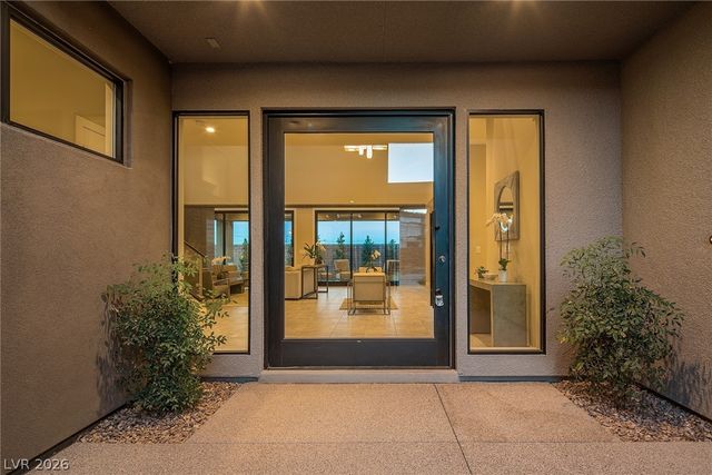 18 Garden Rain Drive, Las Vegas, NV 89135