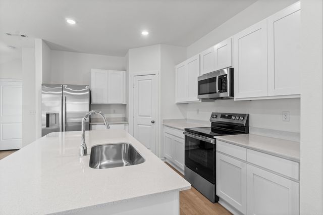8017 Chesapeake Trail, Bauxite, AR 72011