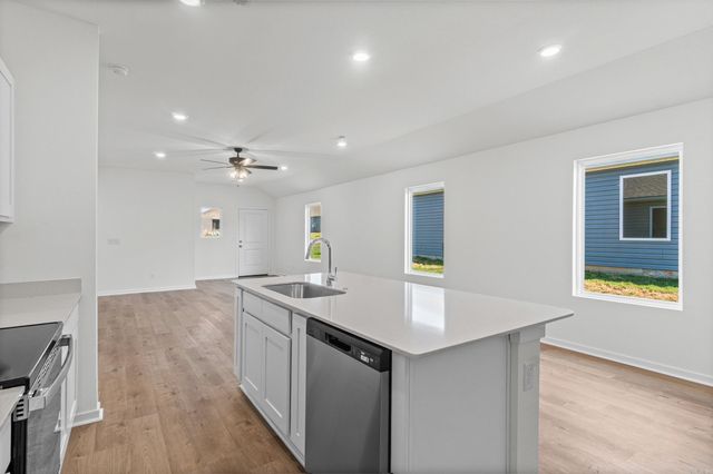 8017 Chesapeake Trail, Bauxite, AR 72011