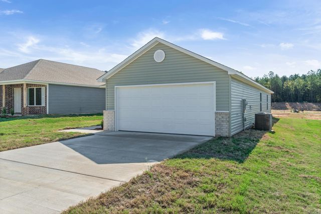 8017 Chesapeake Trail, Bauxite, AR 72011