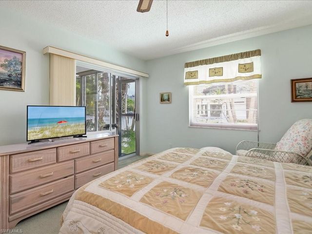 1200 Cherrystone CT B-109, Naples, FL 34102