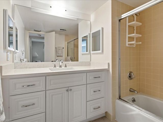 1200 Cherrystone CT B-109, Naples, FL 34102
