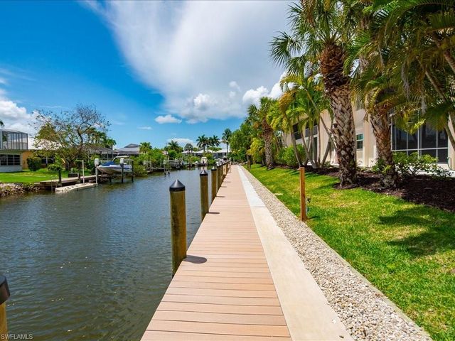 1200 Cherrystone CT B-109, Naples, FL 34102