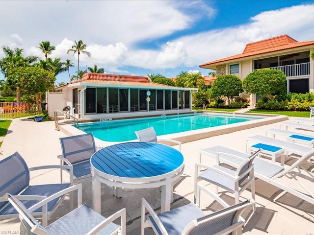 1200 Cherrystone CT B-109, Naples, FL 34102