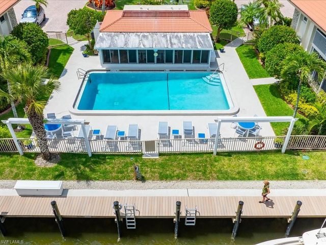 1200 Cherrystone CT B-109, Naples, FL 34102