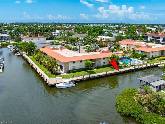 1200 Cherrystone CT B-109, Naples, FL 34102