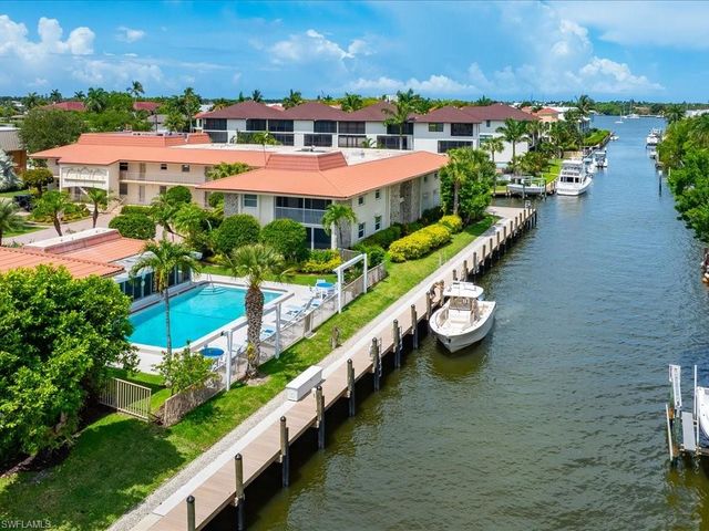 1200 Cherrystone CT B-109, Naples, FL 34102
