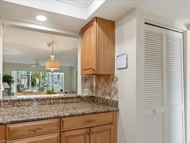 1200 Cherrystone CT B-109, Naples, FL 34102