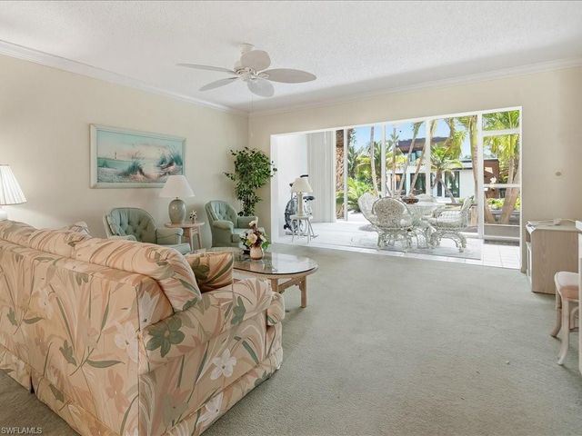 1200 Cherrystone CT B-109, Naples, FL 34102