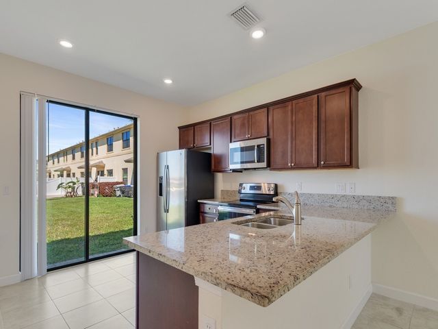 9878 E Villa Circle, Vero Beach, FL 32966