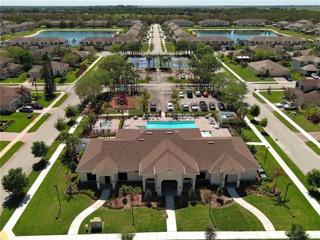 9878 E Villa Circle, Vero Beach, FL 32966