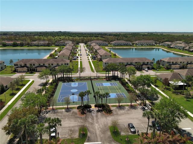 9878 E Villa Circle, Vero Beach, FL 32966