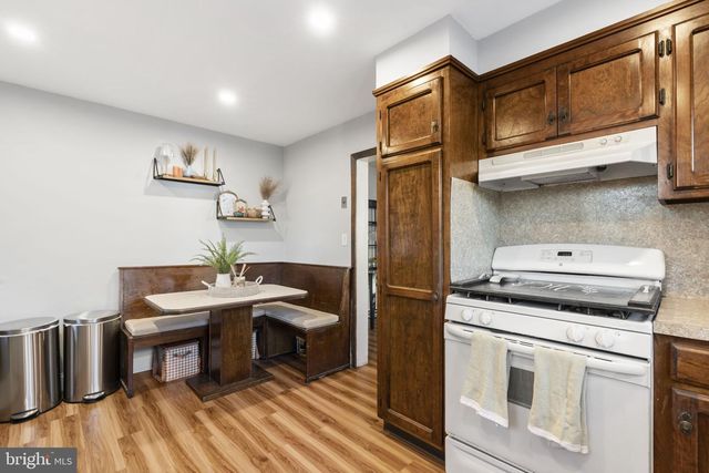 1010 BUTTONWOOD ST, Norristown, PA 19401