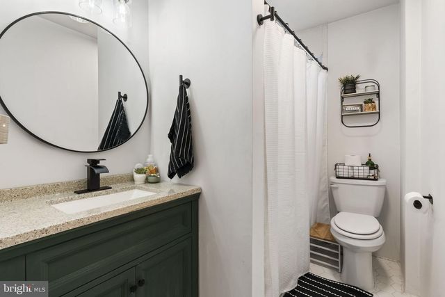 1010 BUTTONWOOD ST, Norristown, PA 19401