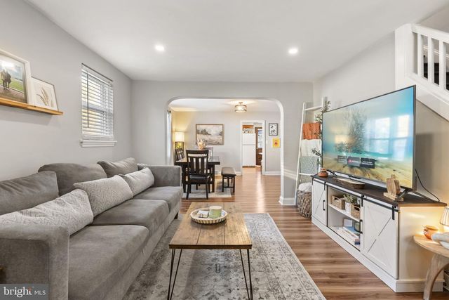 1010 BUTTONWOOD ST, Norristown, PA 19401