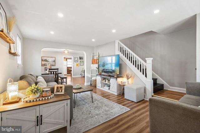 1010 BUTTONWOOD ST, Norristown, PA 19401