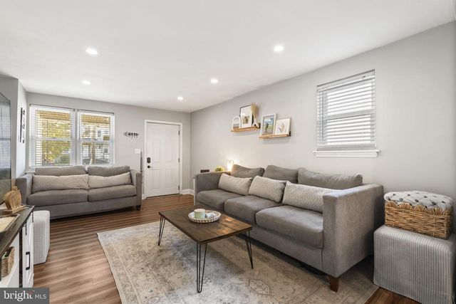 1010 BUTTONWOOD ST, Norristown, PA 19401