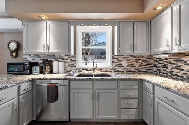 2359 SUNRISE COURT, Green Bay, WI 54302