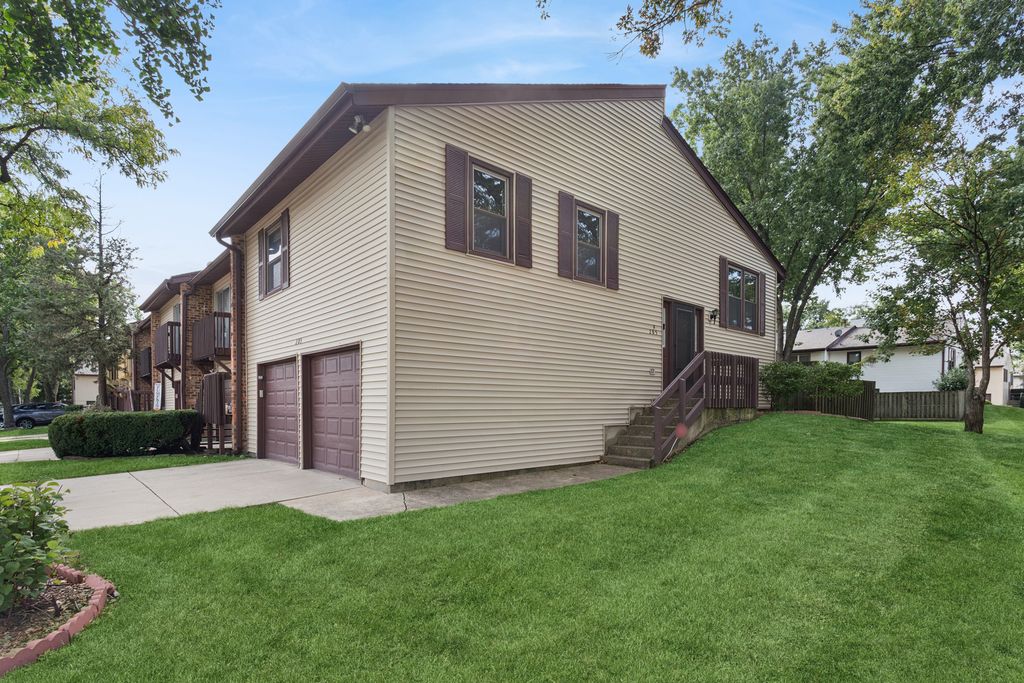 285 Navajo Drive, Bolingbrook, IL 60440 — photo 2
